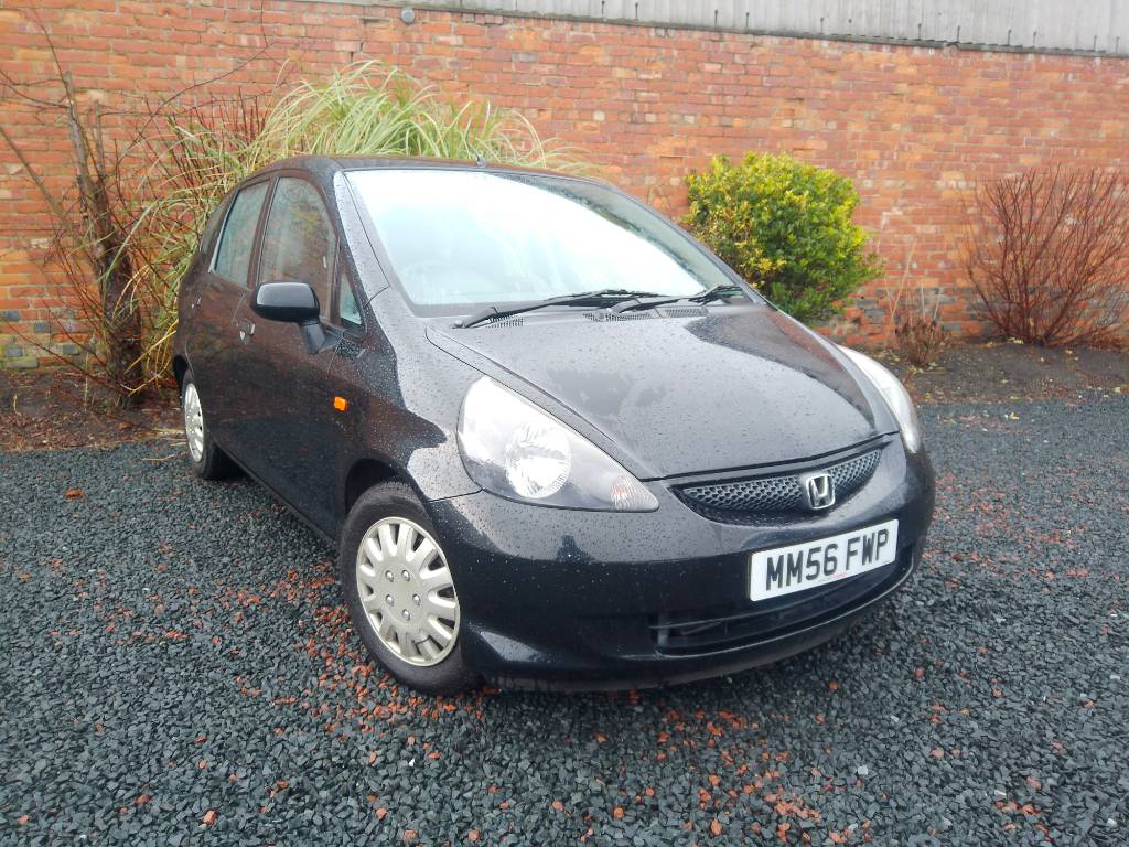 Honda Jazz S  [Petrol / Manual]